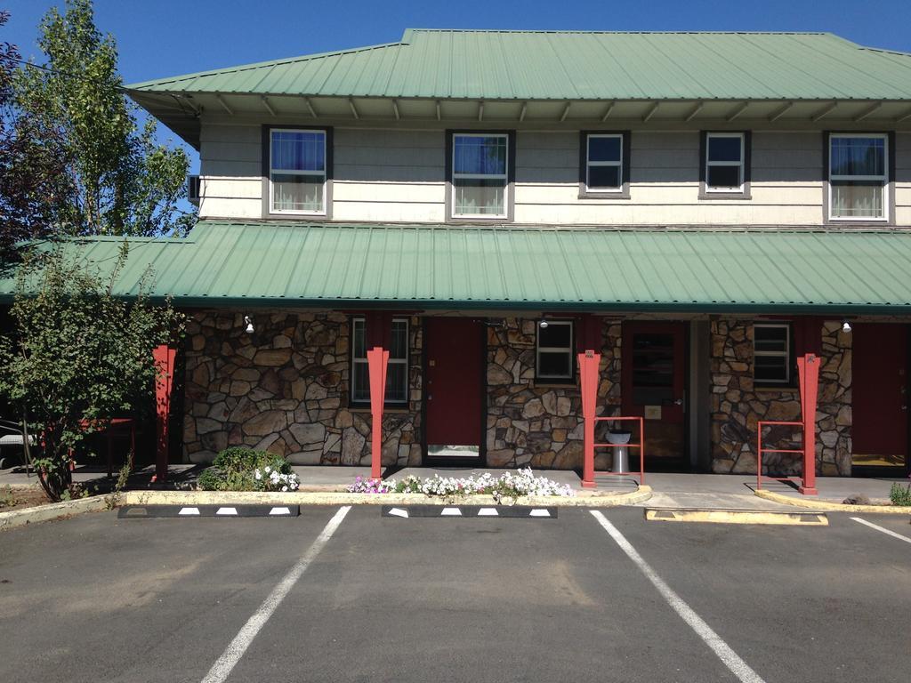 Rugged Country Lodge Pendleton Exterior foto