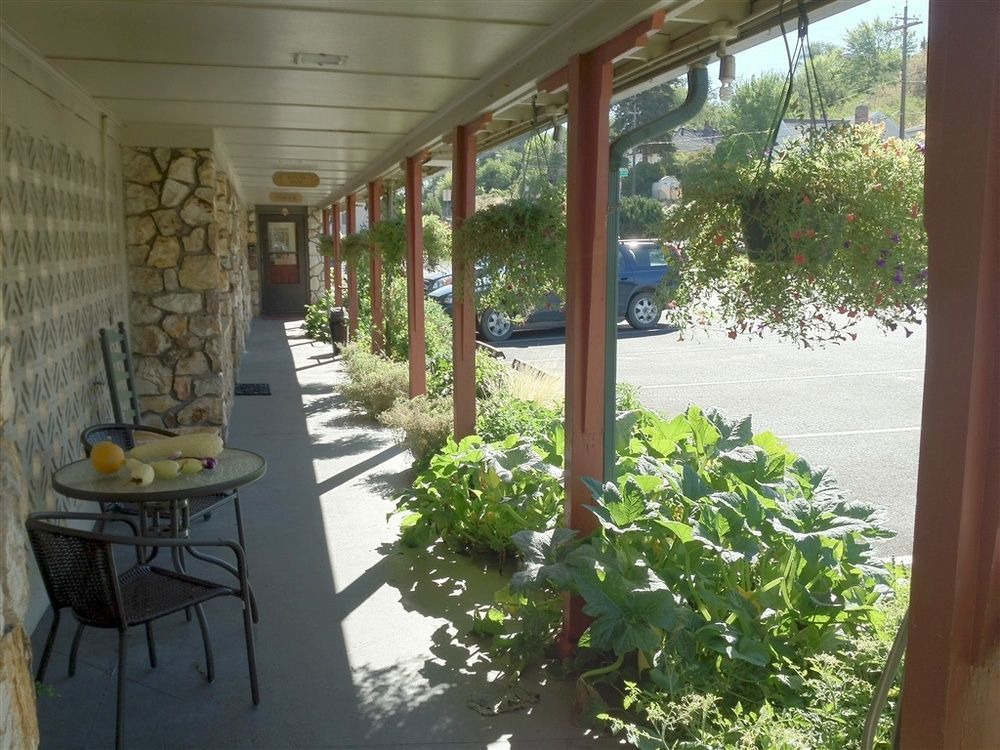 Rugged Country Lodge Pendleton Exterior foto